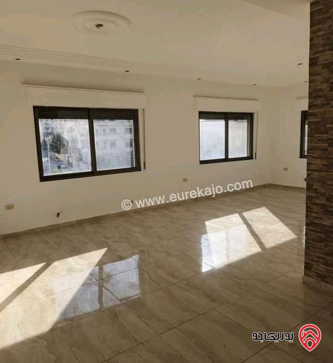 شقة فارغة مساحة 180م طابق ثالث للايجار في عمان - مرج الحمام 