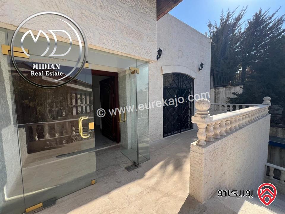 فيلا مستقلة فارغة مساحة 460م على أرض 800م للايجار في عمان - ام السماق قرب السيتي مول سوبر ديلوكس منطقة فلل هادئة بسعر مميز جداً