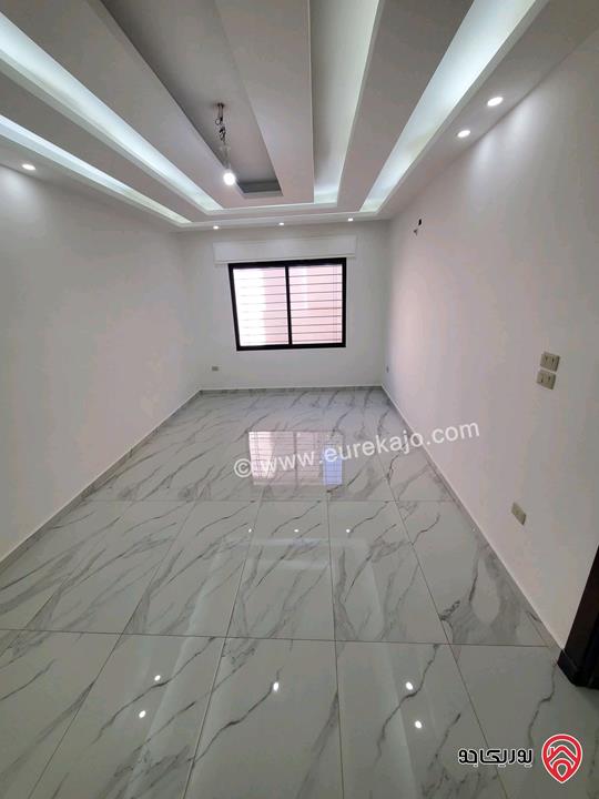 بالاقساط من المالك اخر شقة في المشروع طابق ارضي 150م + حديقة 130م (مدخل مستقل + كراج خاص) في عمان - شفابدران