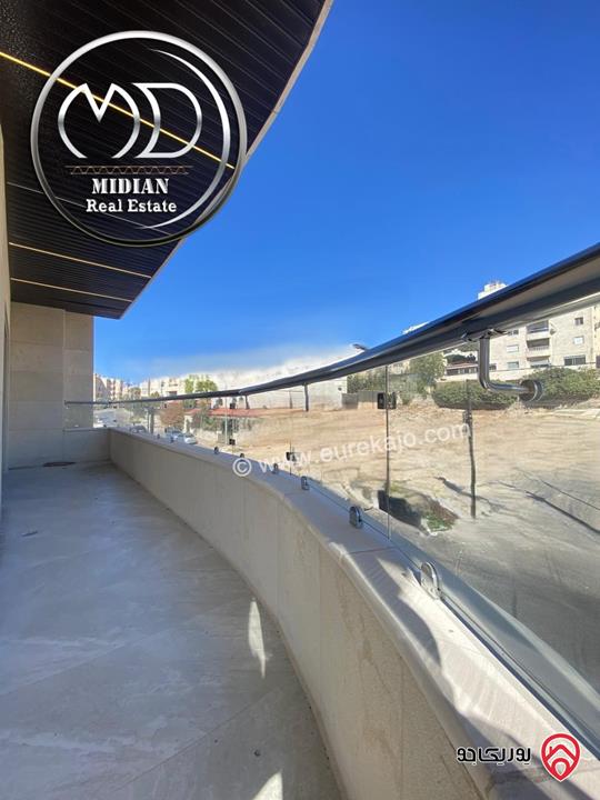 شقة ارضية جديدة فارغة للايجار في عمان - ضاحية الرشيد مساحة 180م مع ترس 30م تشطيبات ديكورات سوبر ديلوكس