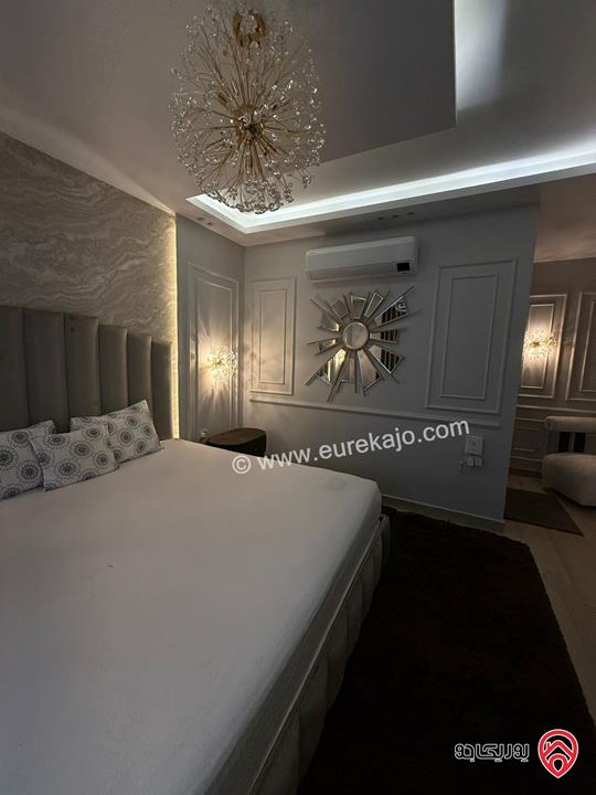 شقة شبه ارضية مساحة 210م داخلي و 180م خارجي لم تسكن للايجار مفروشة في عمان - خلدا