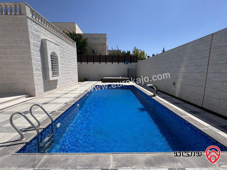 فيلا مستقلة للبيع في عمان - عبدون مساحة الارض 1350 م والبناء 1000م ، الحديقة 400م ، الترس 200م بالقرب من السفارة الامريكية موقع مميز 