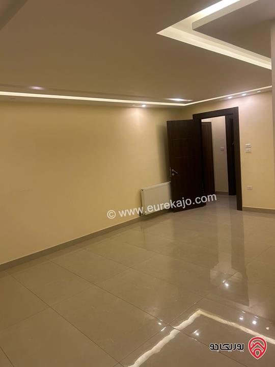 شقة مساحة 150م طابق ثالث للايجار في عمان - الياسمين 