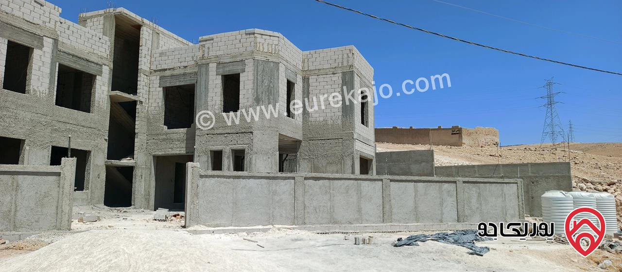 بيت عظم مساحة 500م على قطعة ارض مساحة 700م للبيع في عمان - طبربور