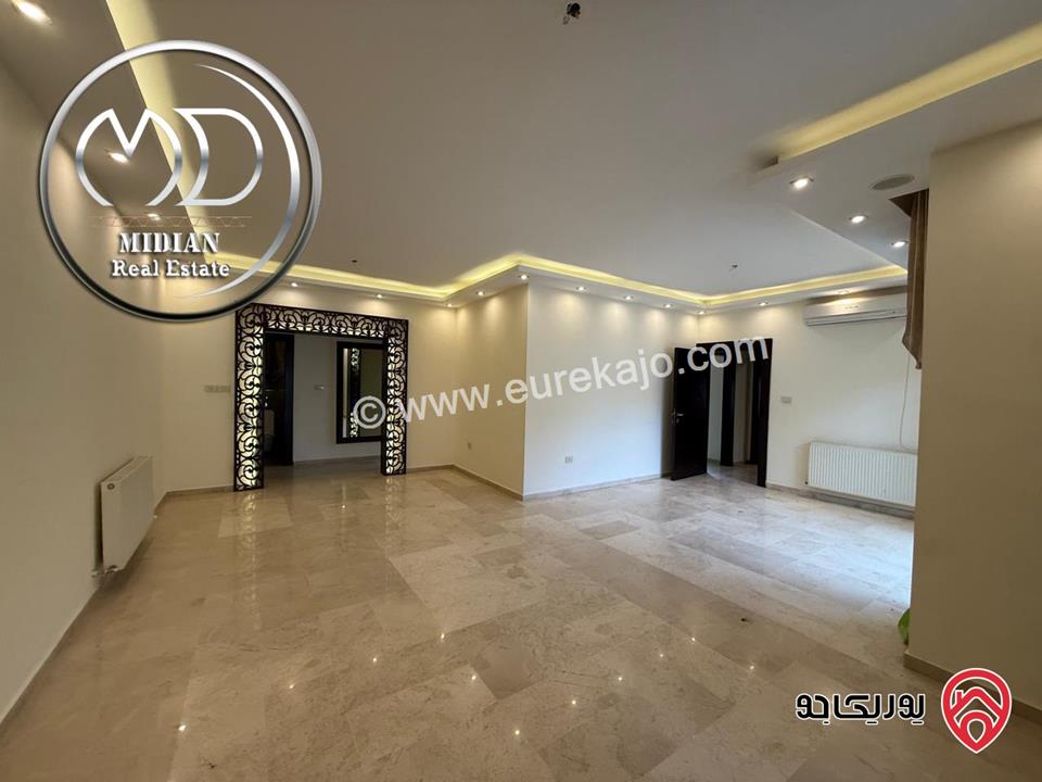 شقة أرضية فارغة للايجار في عمان - عبدون مساحة 230م 4 نوم تشطيبات و ديكورات عصرية فاخرة تصلح للأجانب و الهيئات الدبلوماسية