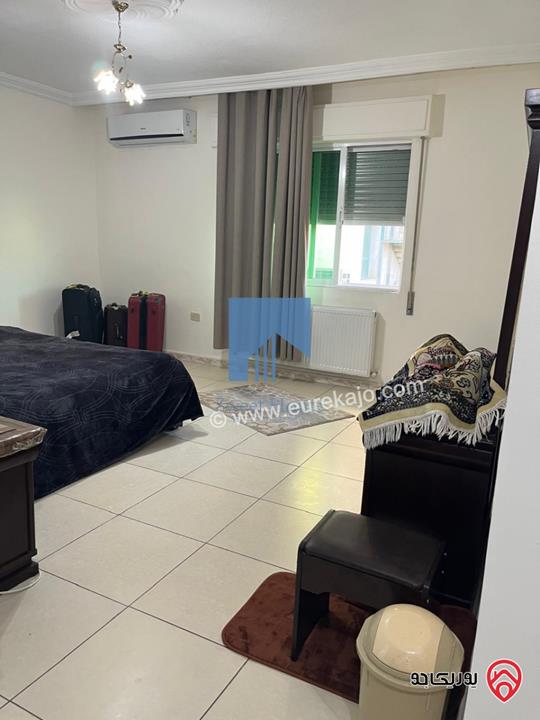 شقة مميزة للبيع في عمان - الجاردنز قرب جريدة الرأي والدستور طابق ثالث 172م مع روف ترس 60م بسعر مغري