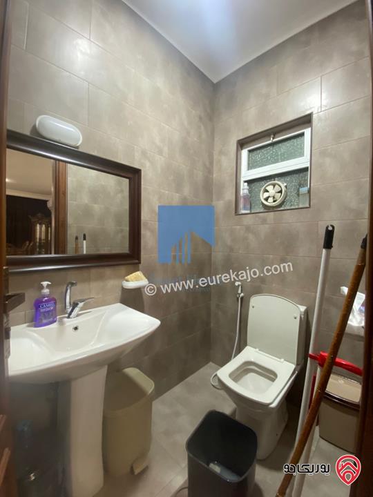 شقة أرضية مفروشة فاخرة للبيع في عمان - السابع قرب السفارة الرومانية 185م مع ترس امامي 25م تشطيب سوبر ديلوكس