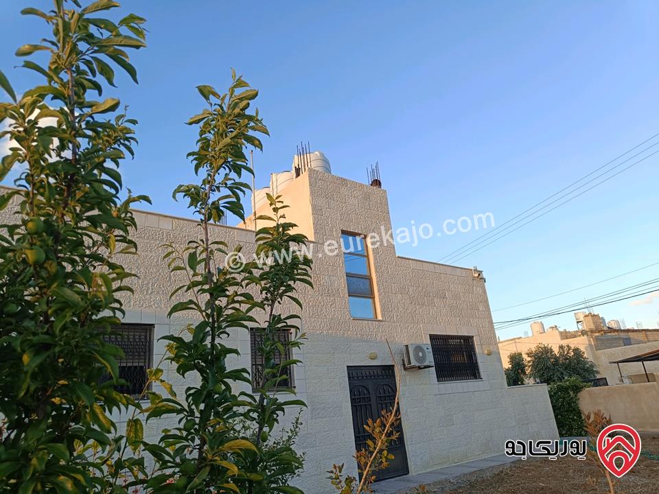 بيت حديث البناء مساحة 213م على شارعين أرض 605م للبيع في عمان - خشافية الشوابكة 