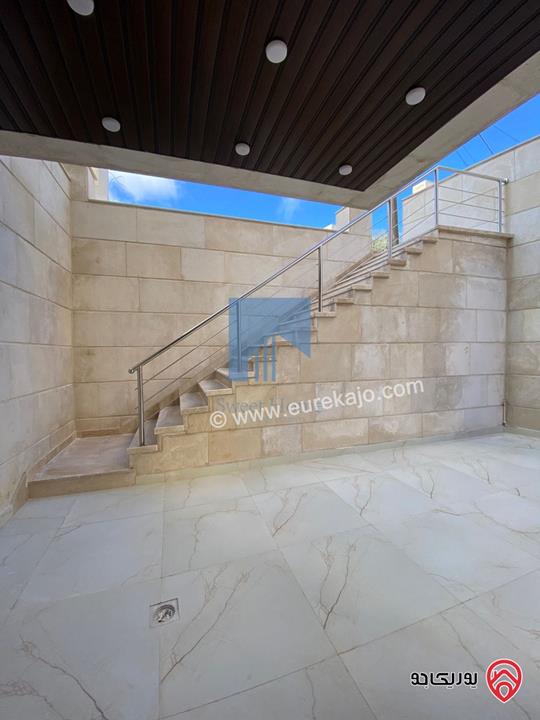 شقة فاخرة تسوية 184م مع ترس 50م تشطيب سوبر ديلوكس لم تسكن للبيع في عمان - تلاع العلي