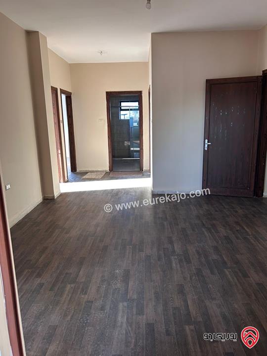 شقة مساحة 200م طابق أول للايجار في عمان - خلدا 