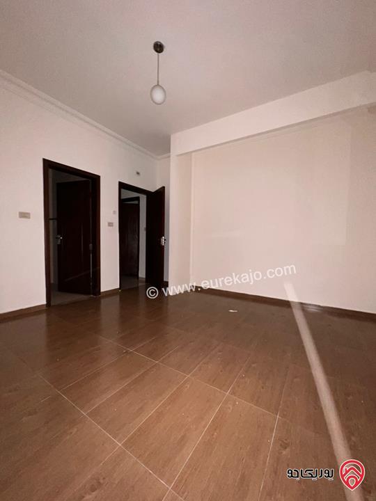 شقة طابق أرضي مساحة 180م داخلي و 120م خارجي للايجار في عمان - السابع 