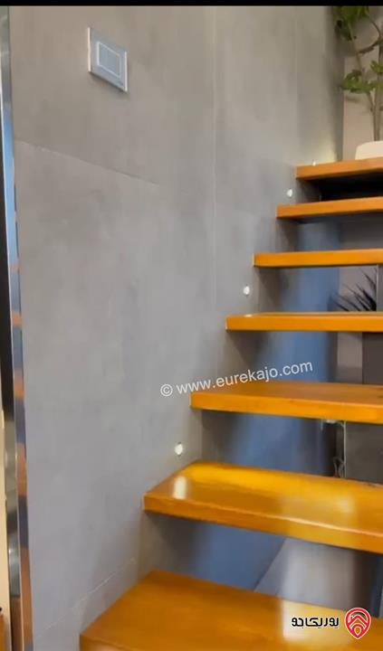 شقة طابق ثالث دوبلكس مساحة 230م للبيع مفروشة في عمان - دير غبار 