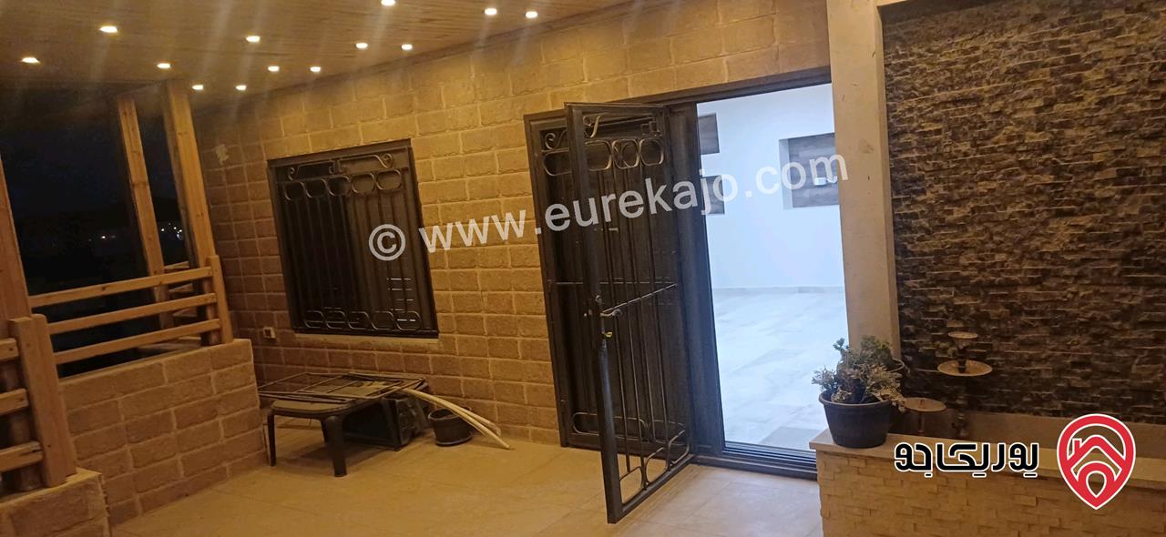 شقة طابق ثالث مع روف مساحة 250م للبيع في عمان - البنيات خلف مديرية الامن العام 