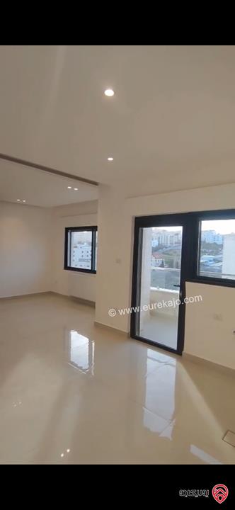 شقة طابق ثالث دوبلكس مساحة 300م للبيع في عمان - شفا بدران 