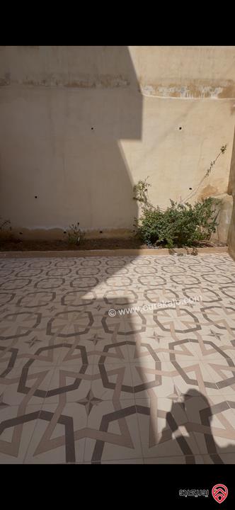 شقة طابق ارضي مساحة 120م للبيع في عمان - ابو علندا