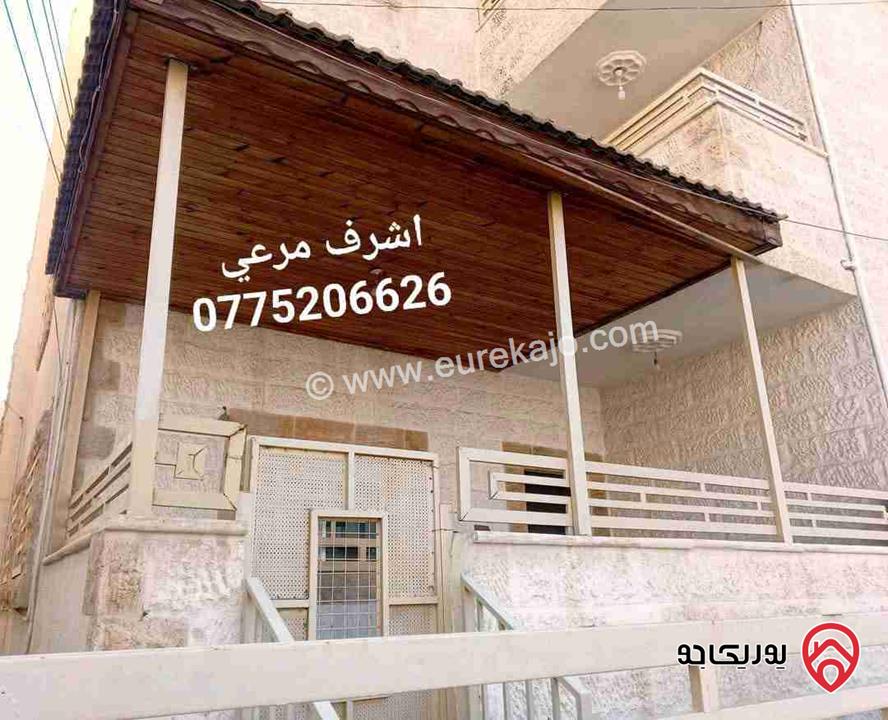شقة طابق أرضي مساحة 100م مع ترس للبيع في الزرقاء الجديدة