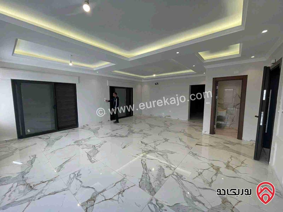 شقة طابق ثالث دوبلكس مساحة 316م نظام سمارت للبيع في اربد