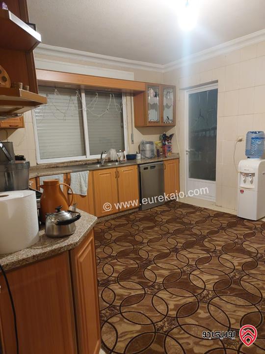 شقة طابق ثاني مساحة 197م للبيع في عمان - تلاع العلي   