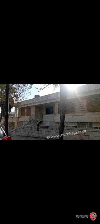 أرض مساحة 760م مبني عليها طابقين كل طابق 200م للبيع في عمان - المدينة الرياضية 