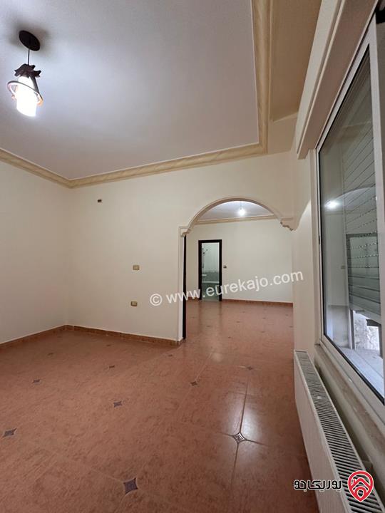 شقة طابق ثاني مساحة 220م للايجار في عمان - خلدا