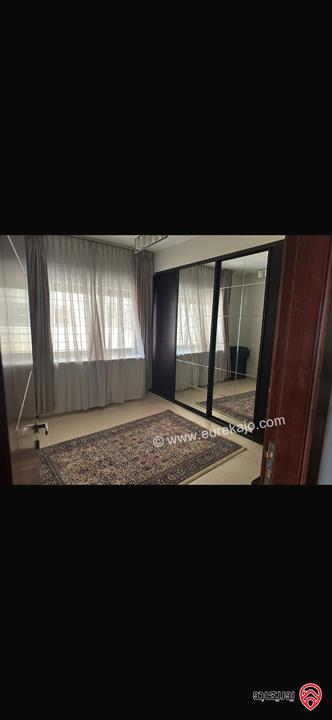 شقة دوبلكس طابق أرضي وشبه ارضي مساحة 310م داخلي و 300م خارجي للبيع في عمان - أم أذينة من المالك