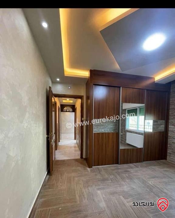 شقة فارغة طابق ثالث مساحة 190م للإيجار في عمان - تلاع العلي 