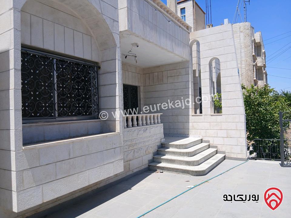 فيلا مساحة 480م على أرض 740م للبيع في عمان - الذراع الغربي 
