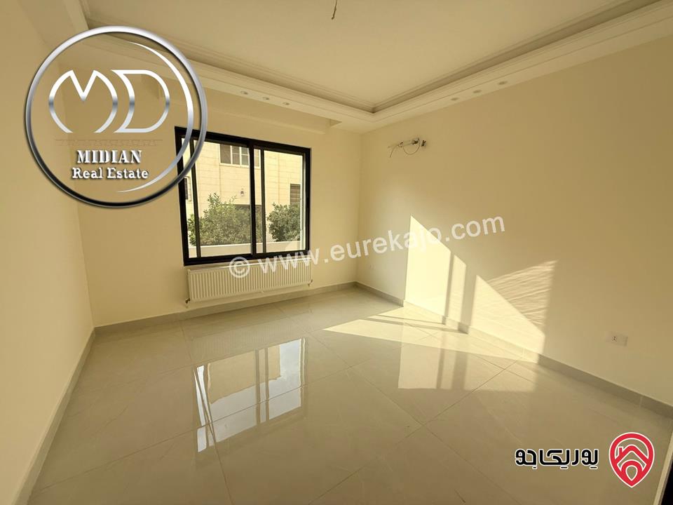 شقة دوبلكس جديدة للبيع طابق أخير مع روف في عمان - حي الصحابة مساحة 245م مع تراسات تشطيبات ديكورات سوبر ديلوكس اطلالة جميلة