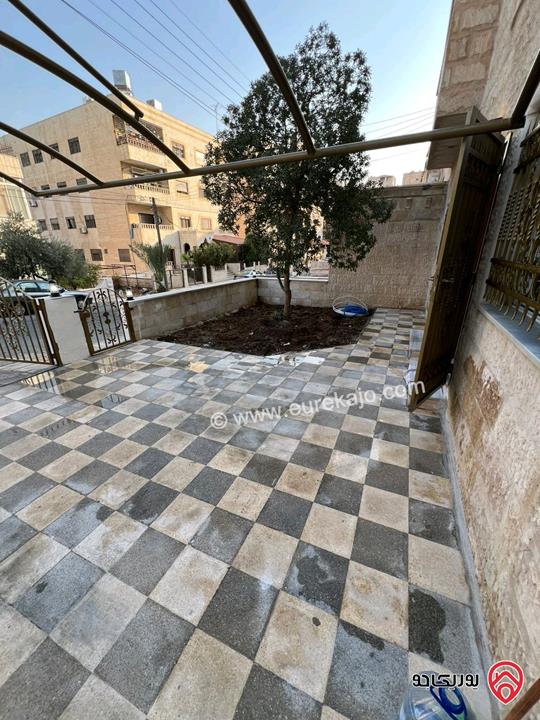 شقة طابق أرضي مساحة 160م داخلي و 60م خارجي للبيع في عمان - تلاع العلي 