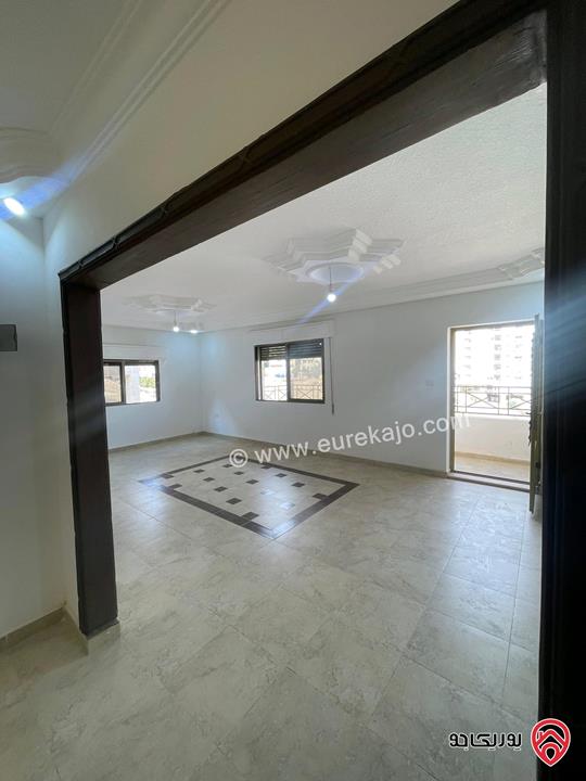 شقة سوبرديلكوس للبيع في الزرقاء- الزرقاء الجديدة مساحة 170م ط3 