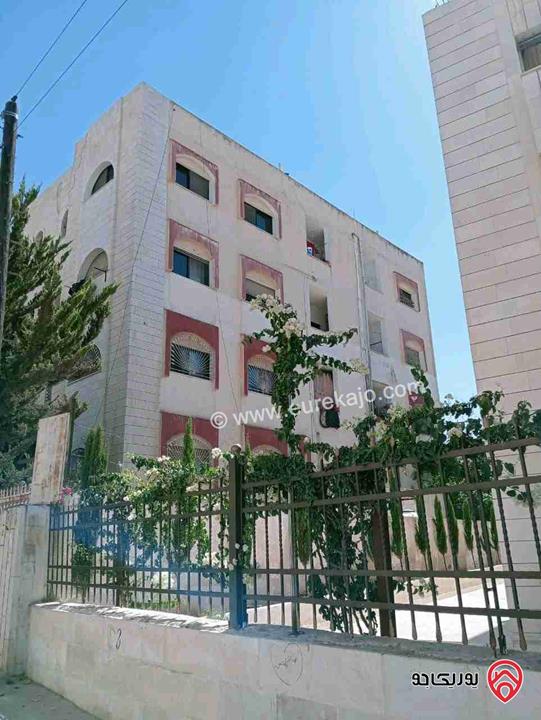 شقة طابق ثالث مساحة 100م للبيع في اربد - الحي الجنوبي