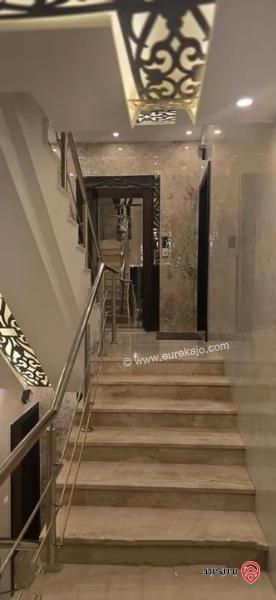  شقة فاخرة جديدة 230 م طابق ثاني للبيع في عمان - مرج الحمام