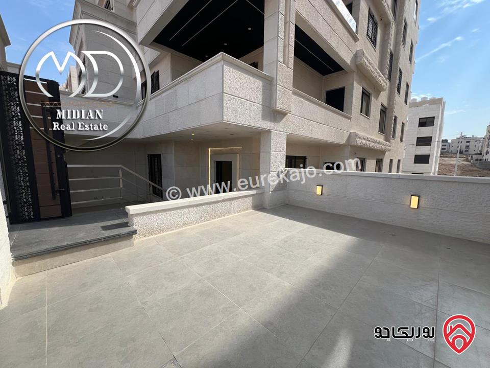 شقق ارضية و شبه ارضي جديدة للبيع في عمان - حي الصحابة مساحات 240م & 250م مع تراسات و حدائق تشطيبات فاخرة بأسعار مميزة