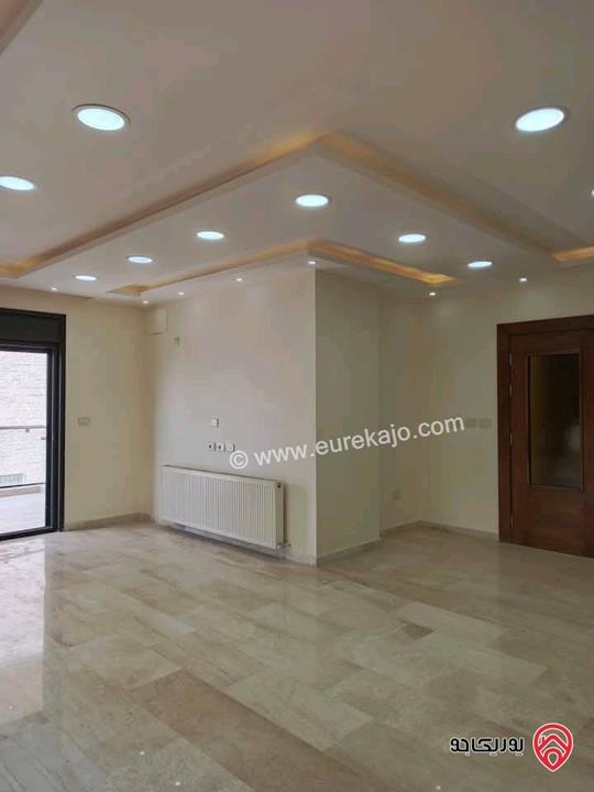 شقة سوبر ديلوكس مساحة 220م طابق أول للايجار في عمان - طريق المطار 