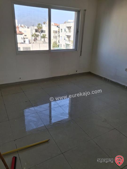 شقة مساحة 125م طابق ثالث للايجار في عمان - الرابية 