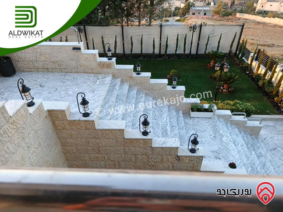 فيلا مستقلة مفروشة للبيع في عمان - ناعور مساحة الارض 1050م ومساحة البناء 1000م ومساحة الحديقة 400م ومساحة الترس 200م موقع اطلالة رائع ومميز