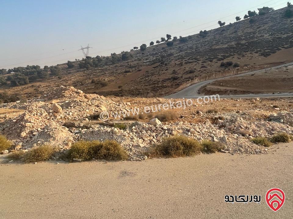 قطعة أرض مساحة 902م للبيع في الزرقاء - بيرين - اسكان الجامعة الاردنية