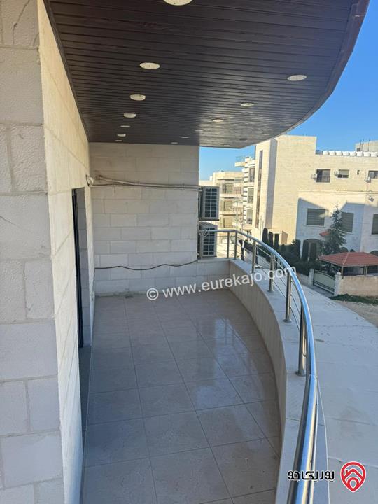 شقة فاخرة مساحة 180م طابق أول للبيع في عمان - الجبيهة 