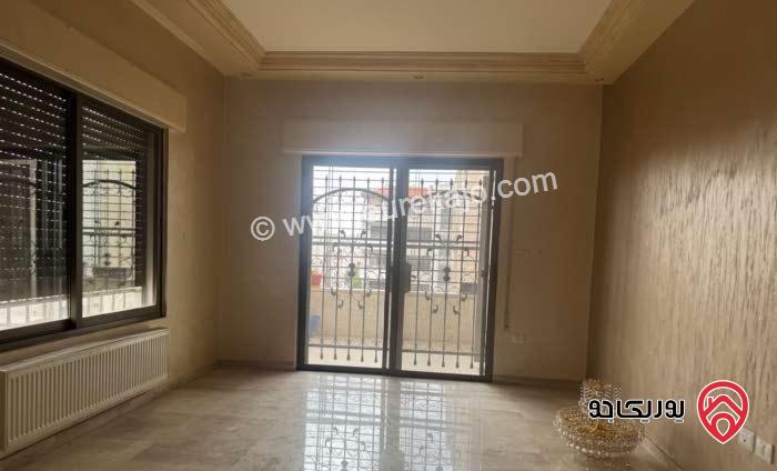 شقة فارغة طابق أرضي معلق مساحة 190م للإيجار في عمان - خلدا