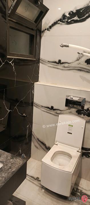 شقة جديدة طابق اول مساحة 150م للبيع في عمان - الجبيهة خلف حديقة الجبيهة