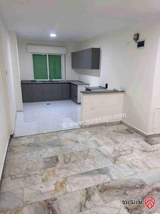 شقة فارغة طابق ارضي مساحة 120م للايجار في عمان - الرابية 