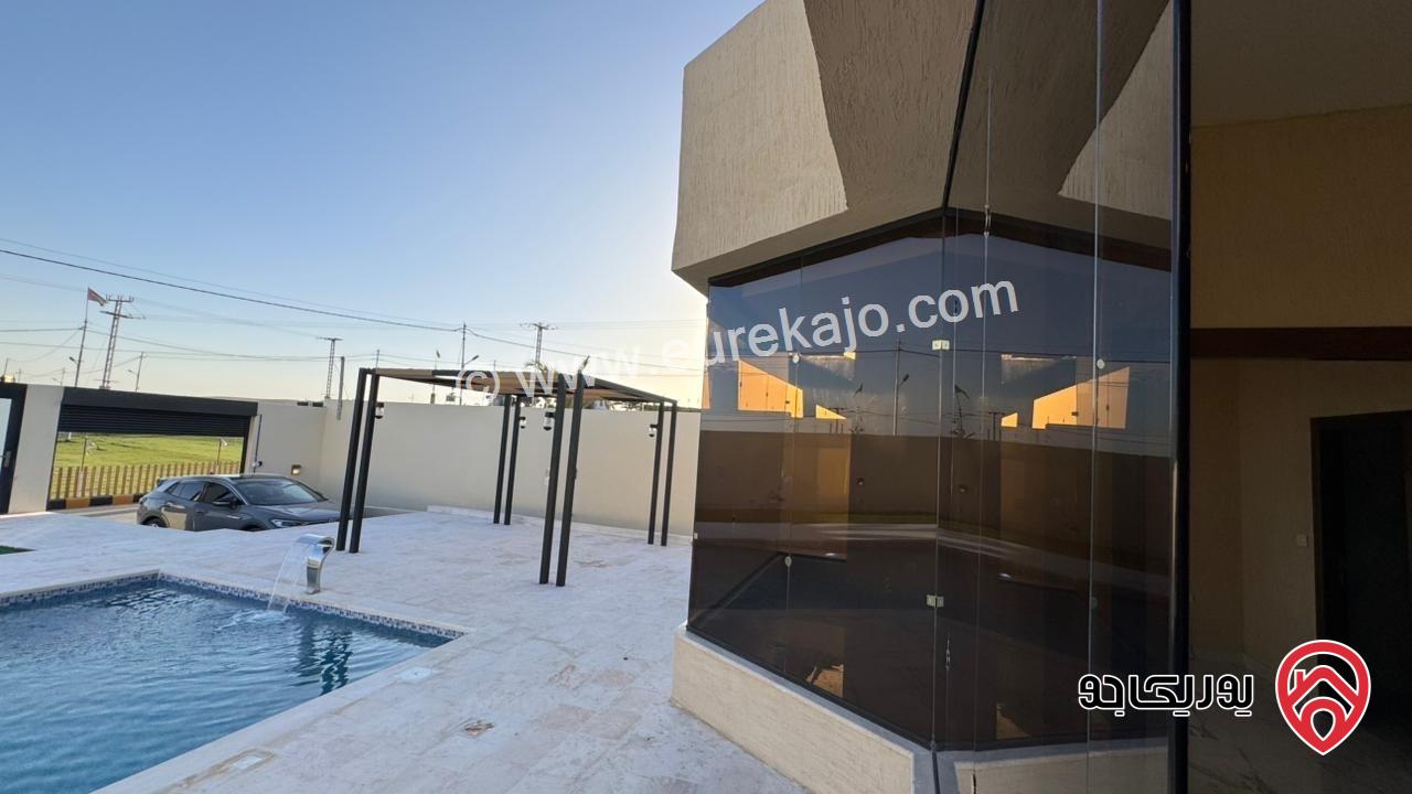 مزرعة داخل كومباوند مغلق مساحة البناء 100م على أرض 500م للبيع في عمان - طريق المطار خلف جامعة الاسراء بالقرب من الشحن الجوي