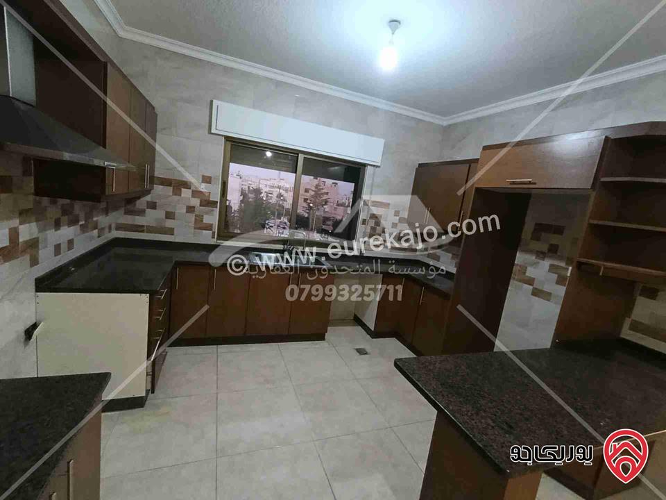 شقة فارغة مساحة 140م طابق ثاني للايجار للعرسان او عائلة صغيرة في عمان - الرابية