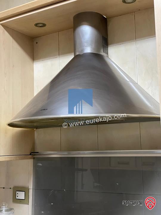 شقة مميزة للبيع في عمان - أم السماق مقابل روان كيك طابق ثالث مع روف دوبلكس 210م بسعر مغري