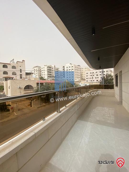 شقة فاخرة طابق ثاني 210م تشطيب سوبر ديلوكس للبيع في عمان - تلاع العلي