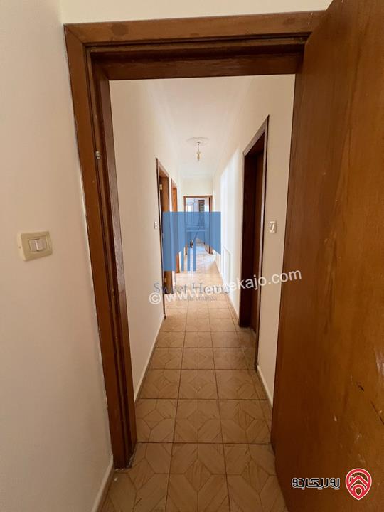 شقة طابق ثاني 165م تشطيب سوبر ديلوكس للبيع في عمان - أم السماق