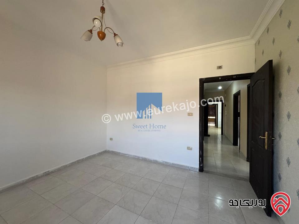 شقة مميزة للبيع في عمان - الجاردنز - خلف قاضي القضاة طابق ثالث 190م بسعر مغري