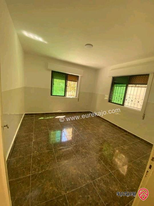 شقة فارغة طابق شبه ارضي مساحة 135م للإيجار في عمان - تلاع العلي 