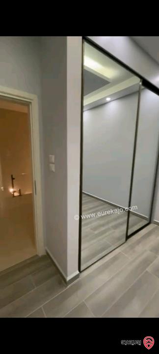 فيلا مساحة 370م على أرض 400م للبيع في عمان - الجبيهة ام زويتينة