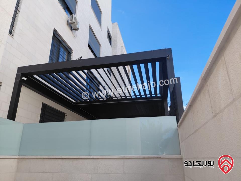 شقة ارضية مساحة 250م داخلي و 230م خارجي للبيع مفروشة في عمان - ام السماق 